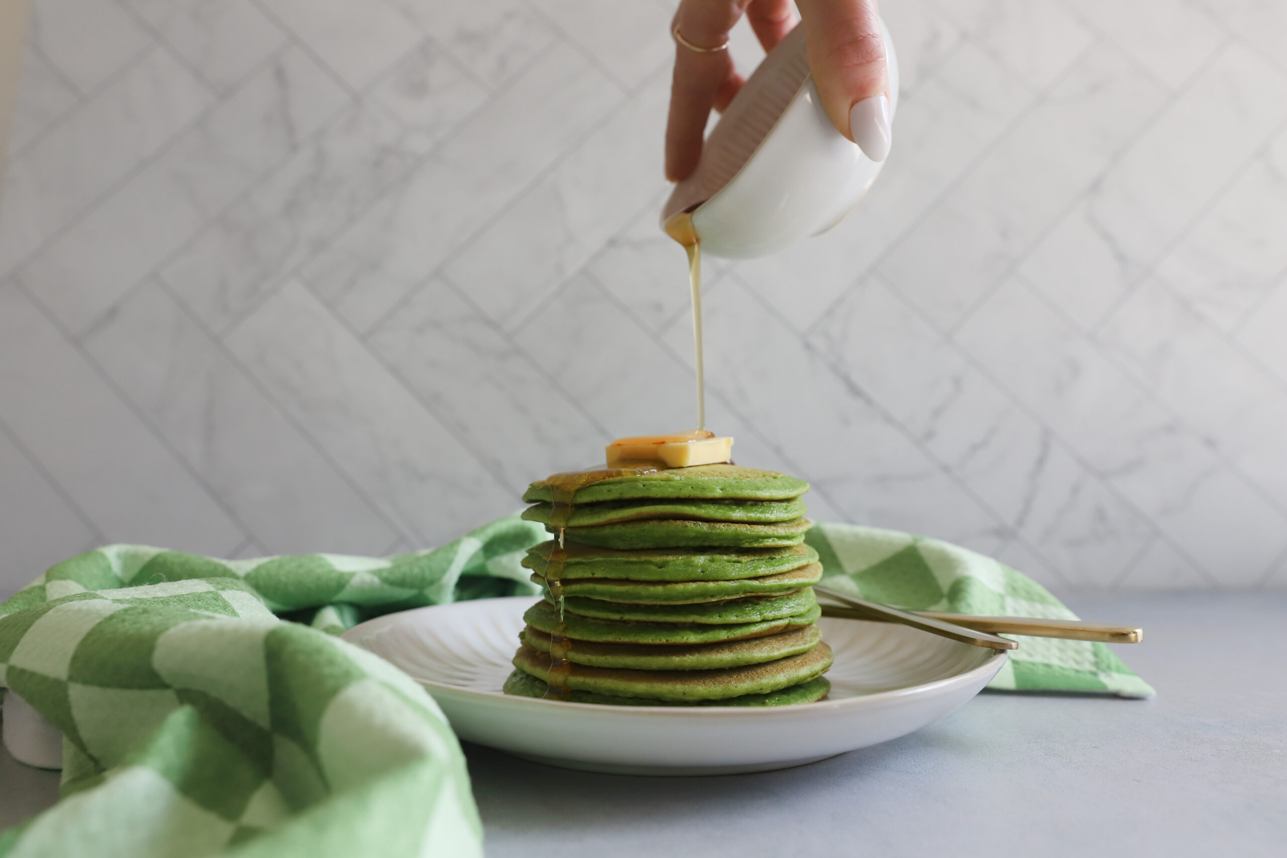 High Protein Green Pancakes: 30g Fuel for a Fluffy Breakfast